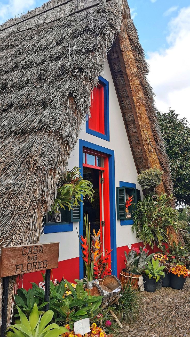 Casas de Santana, Madeira